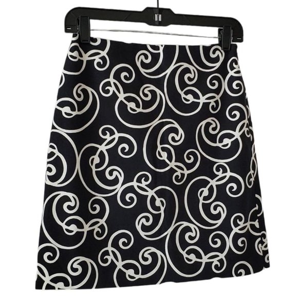 Ann Taylor Scrolling Swirls Short A-line Skirt | NWT | 0P | Black White - Picture 3 of 15